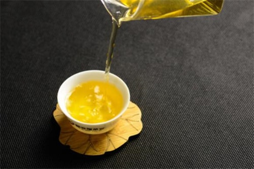 普洱生茶和熟茶哪种好喝-第1张-茶叶知识-凤凰单丛茶网