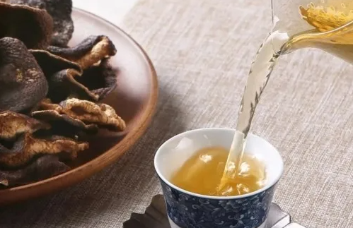 陈皮可以天天泡水喝吗 陈皮多久泡一次比较好