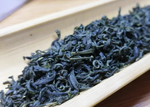 午子仙毫价格与档次全解析：300元喝出秦巴云雾的千年茶韵