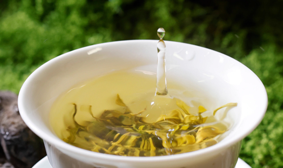 ‌黄茶价格与档次全解析：茶中