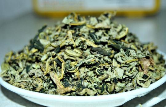 喝荷叶茶的禁忌与功效作用有什么？-第1张-荷叶茶-凤凰单丛茶网