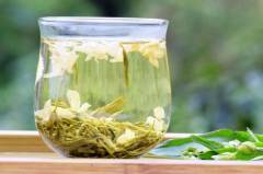 茉莉龙珠喝了会睡不着_为什么喝了茶会睡不着？