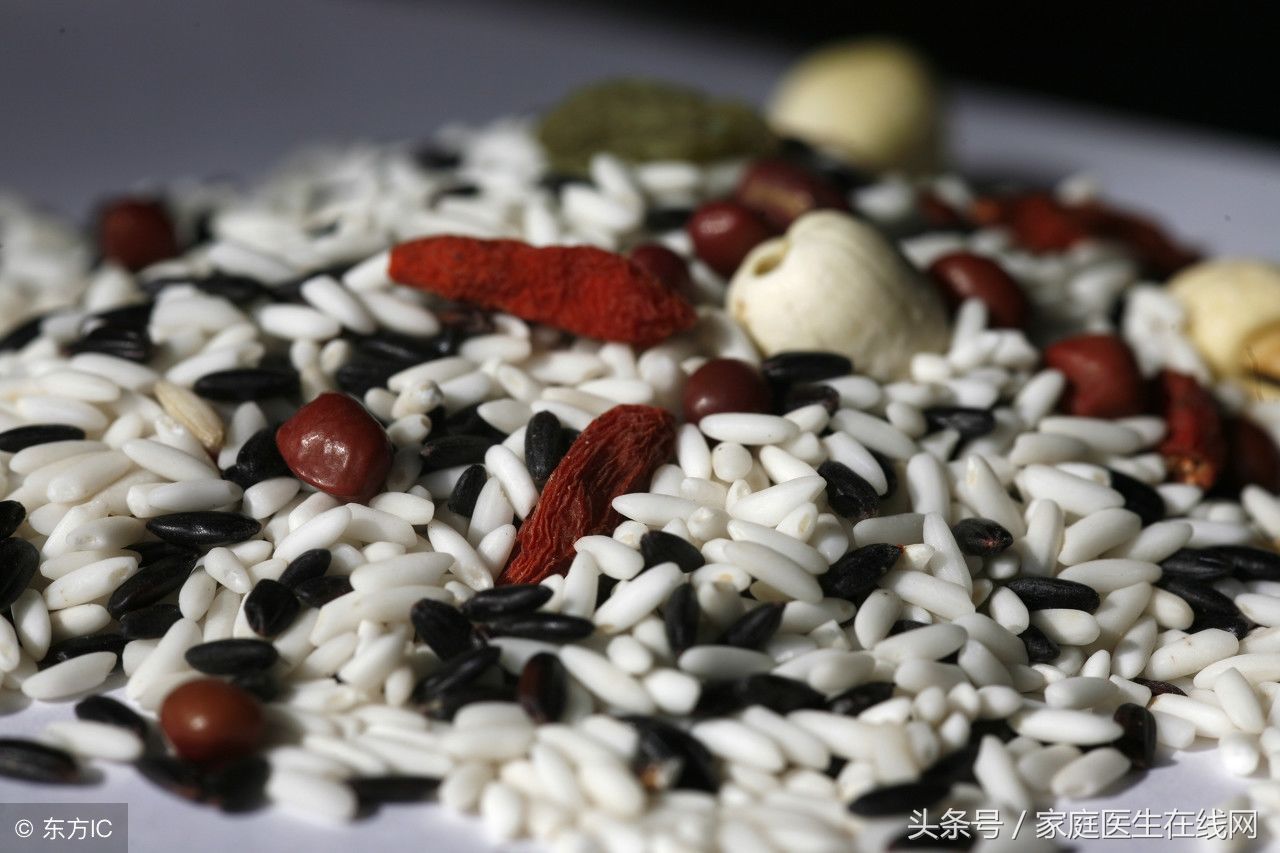 经期可以喝红豆薏米茶吗（喝红豆薏米水时切记这两点）-第2张-红豆薏米茶-凤凰单丛茶网