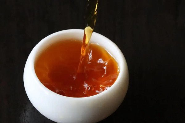 红茶不宜人群_五类人不宜饮用(以免起反作用)-第2张-红茶-凤凰单丛茶网